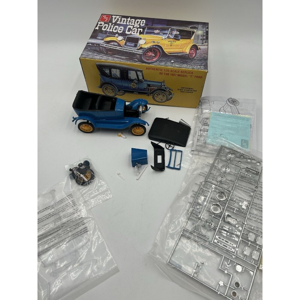 Built AMT Vintage Police Car 1/25 Scale Plastic Model Kit